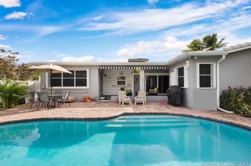 800 46th Ave, Hollywood FL  33021-5909 exterior