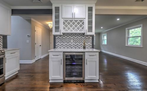 65 Ridgebrook Dr, Bridgeport CT  06606-1925 exterior