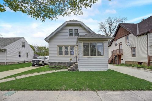 239 60, Milwaukee WI 53219-2131 exterior