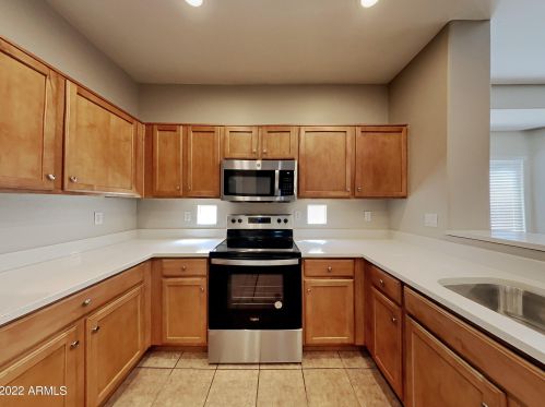 9015 Gibson Ln, Tolleson, AZ 85353-6948