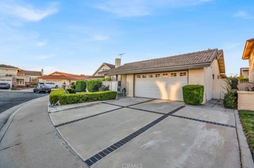 7831 Norann Cir, Buena Park, CA 90623-1648