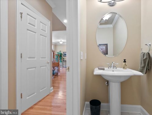 46 Schindler Ct, Lawrence Township NJ  08648-2579 exterior