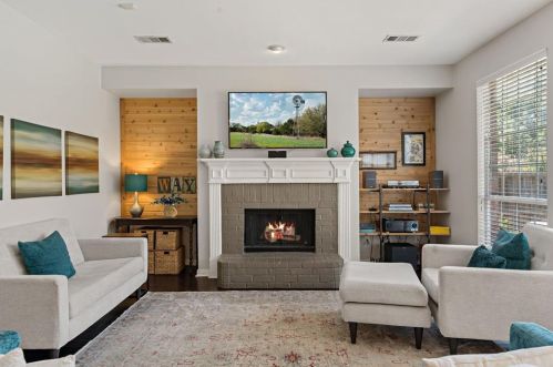 4216 Sharondale Dr, Lewisville TX  75022-0958 exterior