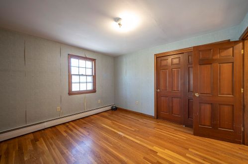 27 Cabot Dr, Nashua NH 03064-1630 exterior