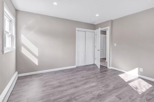 2870 Broadbridge Ave, Stratford CT  06614-2957 exterior