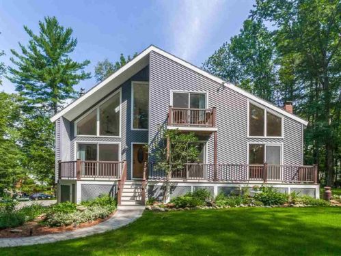 147 Wheel Wright Rd, Hampstead NH  03841-5111 exterior