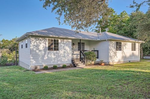 101 Barton Meadow Dr, Mount Sharp TX  78620-3881 exterior