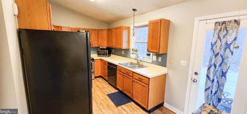 12007 Falcon Ridge Dr, Fredericksburg VA  22407-7347 exterior