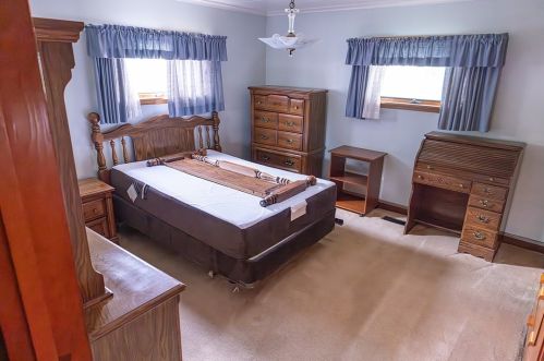 3711 6th Ave, Beaver Falls PA  15010-1918 exterior