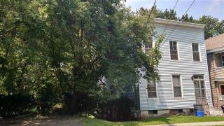 42 Spruce St, Defreestville, NY 12144-2537