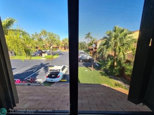 454 11th Ter, Dania Beach FL  33004-4529 exterior