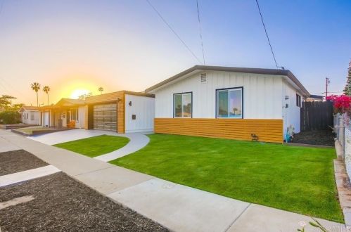 4042 Conrad Ave, San Diego CA 92117-1913 exterior