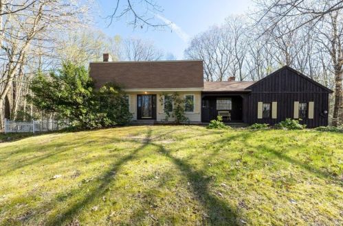 94 Maillet Ln, New Hartford, CT 06057-4129