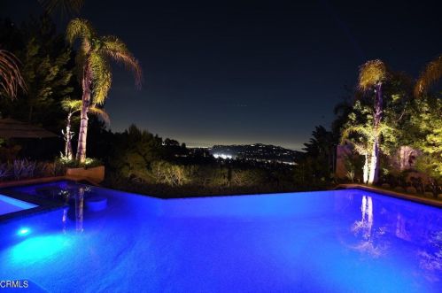 5320 Ivafern Ln, La Canada CA  91011-2811 exterior