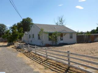 1124 27th Ave, Kennewick, WA 99337-5553