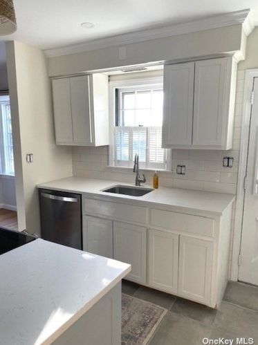 798 Main St, Islip Manor NY  11751-3618 exterior