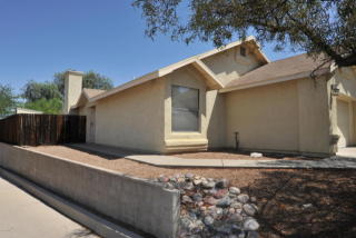 1317 Sandecker Ln, Tucson, AZ 85745-3338