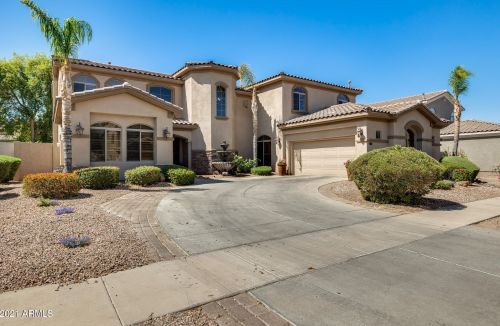 4737 Ironhorse Rd, Gilbert, AZ 85297-5513