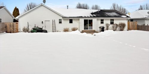 3158 Eastbreeze Ln, Green Bay, WI 54311-7604