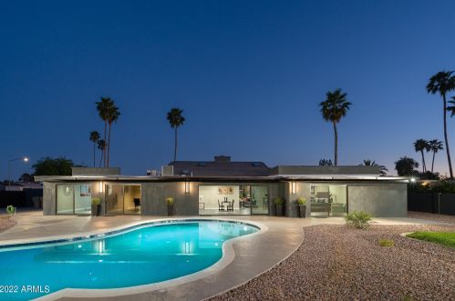 7702 Villa Theresa Dr, Glendale AZ 85308-8092 exterior