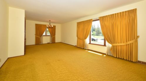 6091 Thorncrest Blvd, Greendale, WI 53129-2644