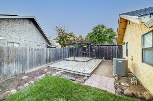 90 Elderberry Ct, Chico CA  95928-4025 exterior