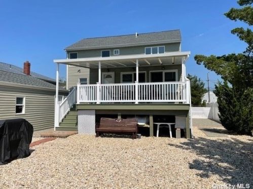 254 Shore Rd, North Lindenhurst, NY 11757-5910
