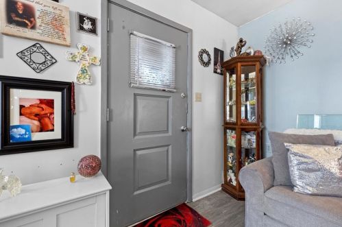 1808 Kensington St, New Kensington PA  15068-4911 exterior