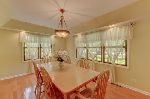 8601 Fair Oaks Ln, Dyer IN  46373-9395 exterior