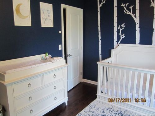 48 Jones Rd, Wallingford CT  06492-4325 exterior