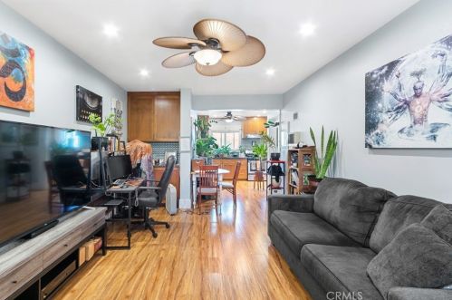 3025 5th St, Long Beach CA  90802-2049 exterior