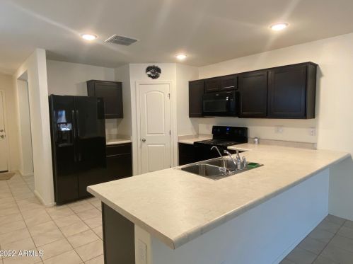 8562 253rd Ave, Buckeye, AZ 85326-1465