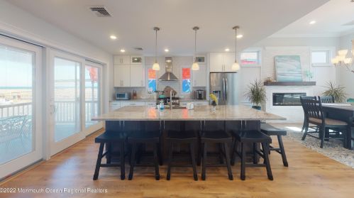 5 Fort Ave, Pelican Island NJ  08751-1512 exterior