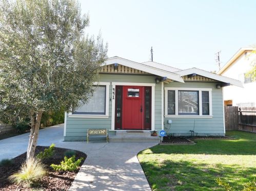 441 Newport Ave, Long Beach, CA 90814-1662