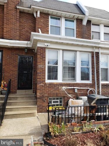 7307 21st St, Philadelphia, PA 19138-2107