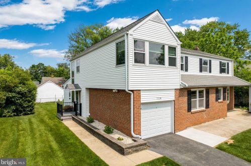 724 Suellen Dr, Norristown, PA 19406-1741