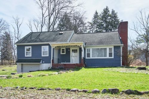 11 Fairview Ave, Warwick, NY 10990-1246