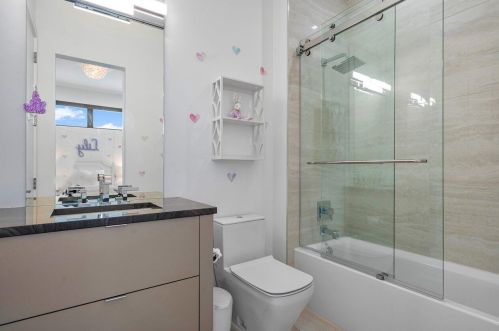 255 22nd St, Delray Beach FL  33444-4223 exterior