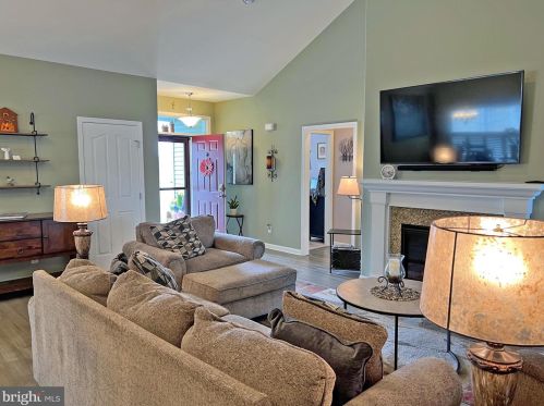 23 Homestead Blvd, Slaughter Beach, DE 19963-4172