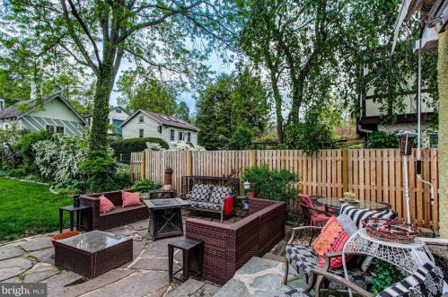 189 Oakland Ave, Gardenville PA  18901-4646 exterior