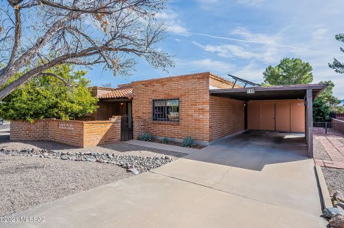 140 El Limon, Green Valley, AZ 85614-2211