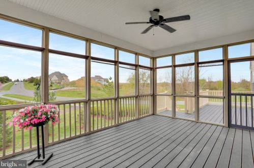 315 Lewis Washington Dr, Charles Town WV  25414-5666 exterior