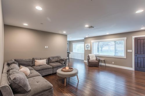 7055 Lisbon St, San Diego, CA 92114-3004