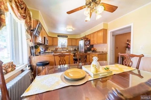 36 Elm St, Ridgefield Park NJ  07660-2207 exterior