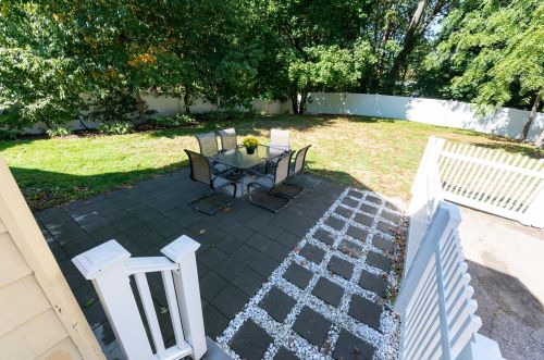 203 Hollis St, Nashua NH 03062-1399 exterior