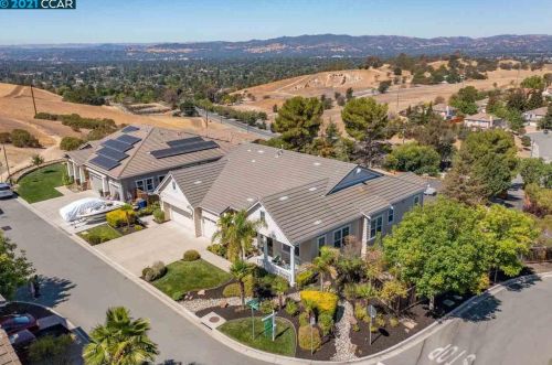 1111 Newhaven Pl, Concord, CA 94518-1904