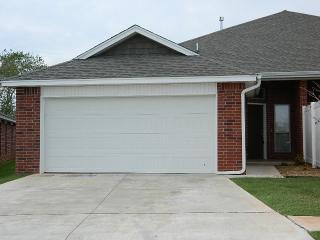 3611 Galatian Way, Yukon OK  73099-6027 exterior