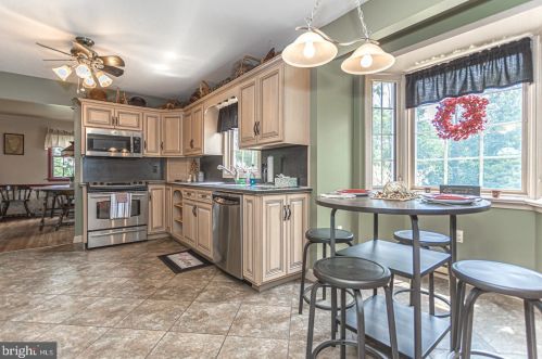 2340 Bergey Rd, Harleysville, PA 19438-1202