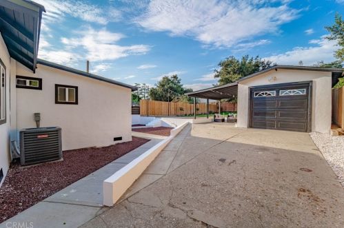 137 Altadena Dr, Altadena CA  91001-5104 exterior
