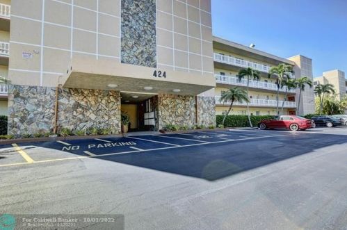 424 10th St, Dania Beach FL  33004-4537 exterior